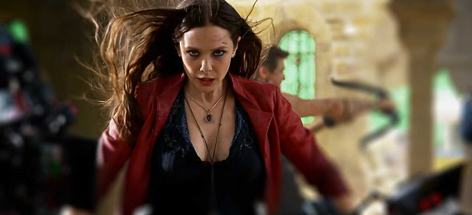 ¿Con quién pelea Scarlet Witch en Avengers: Infinity War?