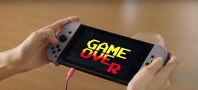 Cuando haces un comercial con Nintendo Switch en México y no sabes usarlo