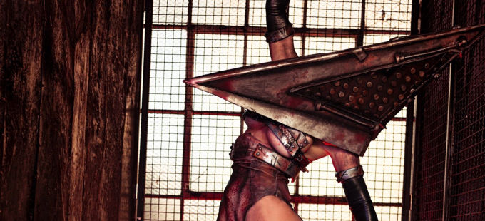Silent Hill: Pyramid Head tiene el más sexy y aterrador cosplay