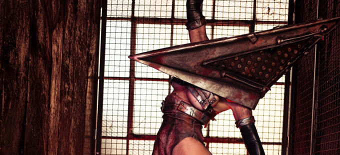 Silent Hill  Confira este sexy cosplay feminino de Pyramid Head