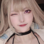Sono Bisque Doll wa Koi wo Suru: Marin reflejada en un alegre cosplay