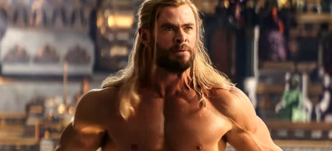 Thor al desnudo en el nuevo tráiler de Thor: Love and Thunder