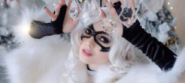 Spider-Man: Black Cat les desea feliz Navidad con un sensual cosplay