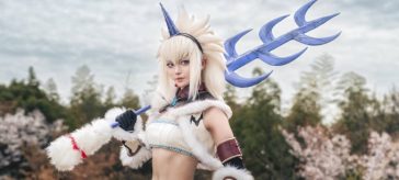 Monster Hunter: La Blademaster Armor de Kirin en un electrizante cosplay