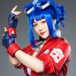 Transformers: Optimus Prime en un atractivo cosplay estilo bishoujo