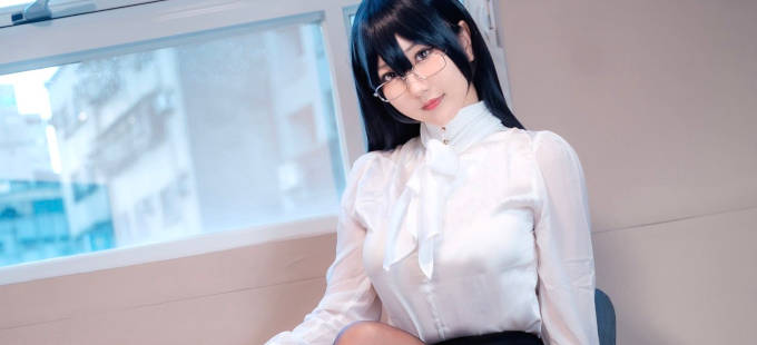 2.5 Jigen no Ririsa: Mayuri Hanyu preparada para la clase de cosplay