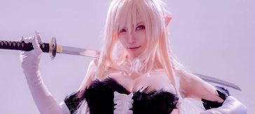 Kizumonogatari: Kiss-shot Acerola-Orion Heart-Under-Blade en un radiante y sexy cosplay