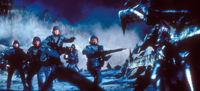 Starship Troopers tendrá nueva película del director de District 9