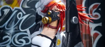 Gachiakuta: Riyo Reaper en un cosplay preparado para limpiar y destruir